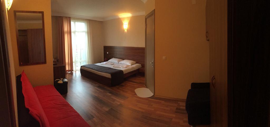 Guest House Smile Kobuleti Zimmer foto